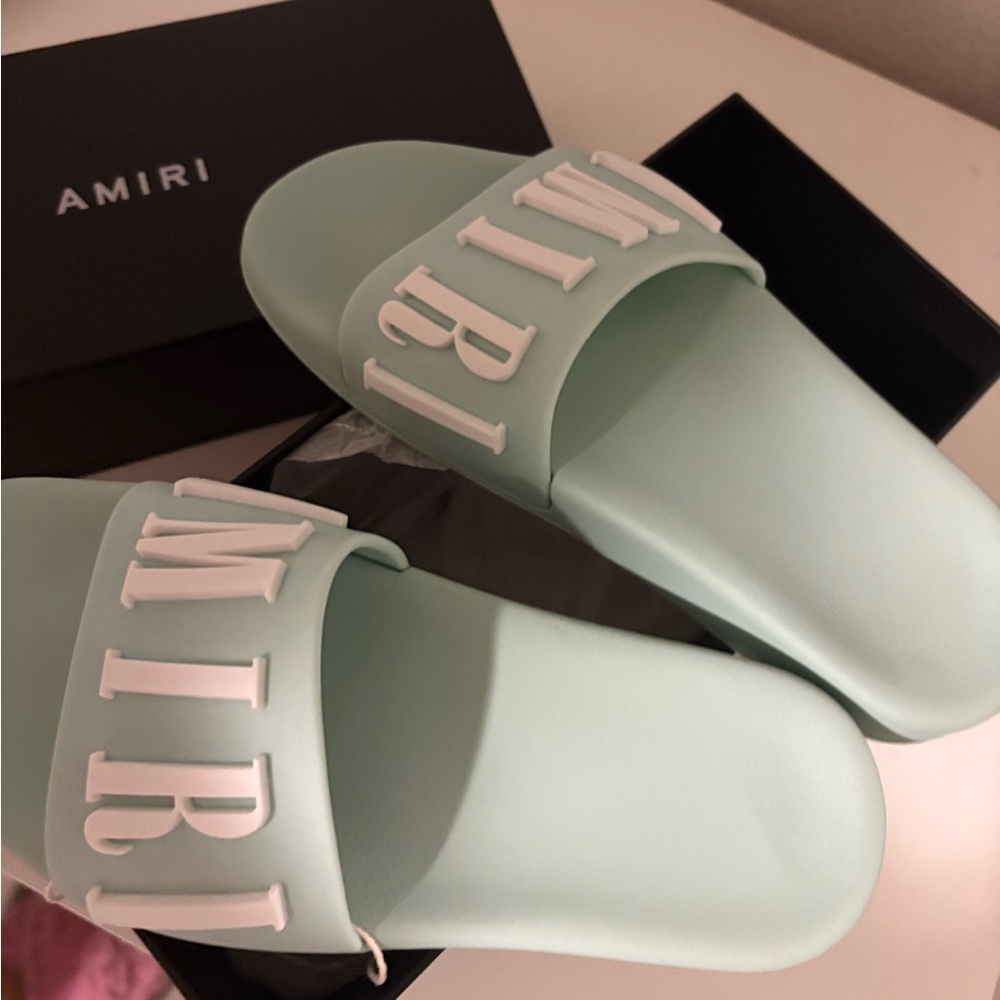 Amiri slides size 6